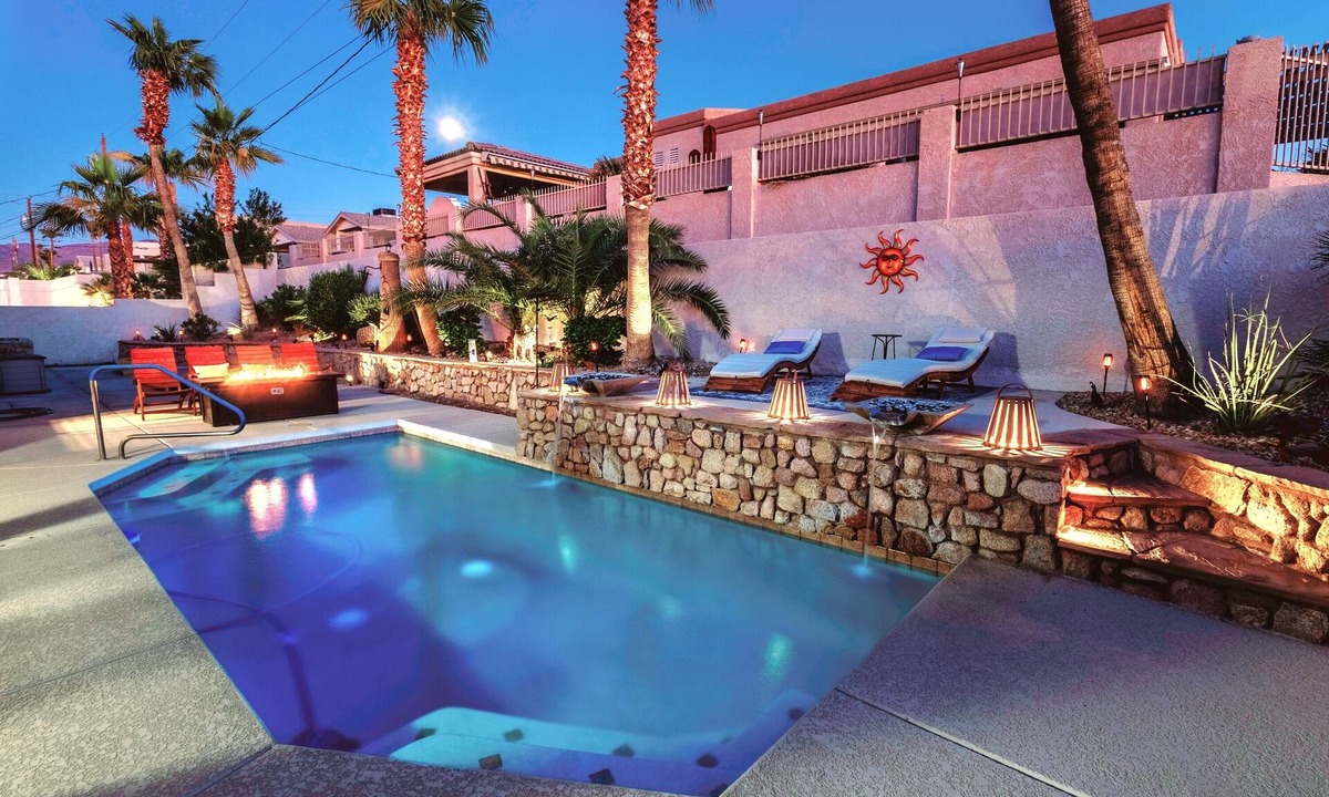 Lake Havasu City House | Relaxing Private Pool Home with Boat Parking. Close to Launch Ramp