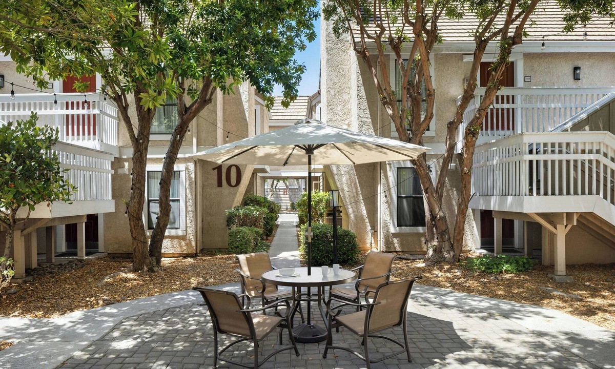 Shoreline West Hotel | Residence Inn by Marriott Palo Alto Mountain View