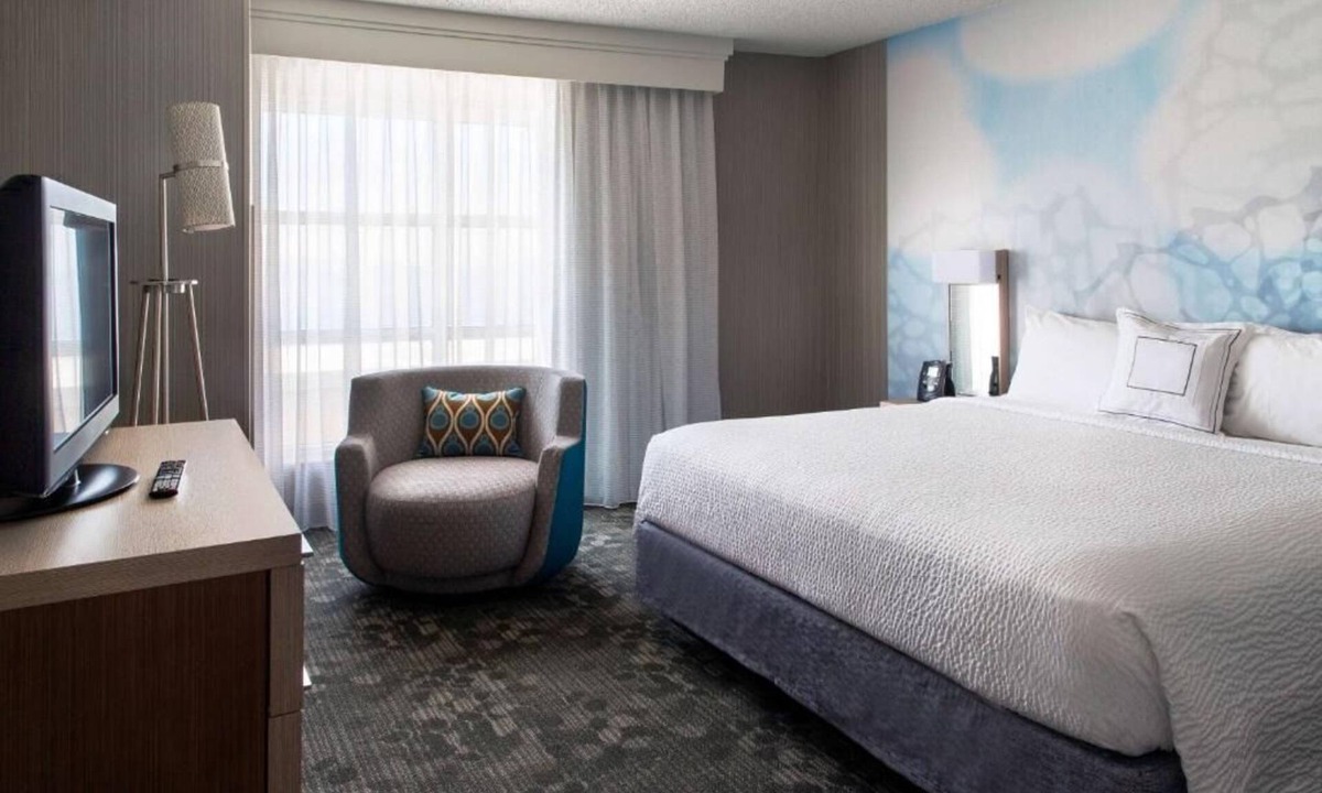 Emeryville Hotel | Revel in the Lap of Luxury! Heated Indoor Pool, Short Drive to Fox Theater!