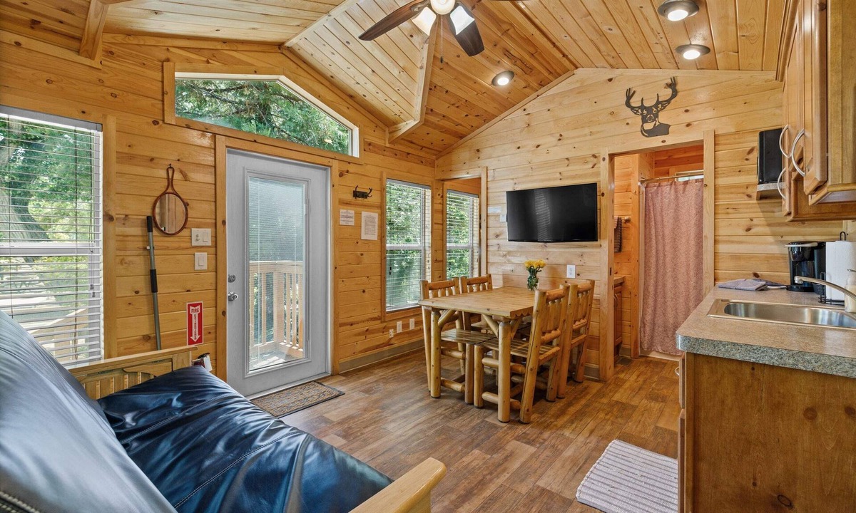 Kernville Cabin | Riverwalk Cabin at KRS Campground (Cabin 9)
