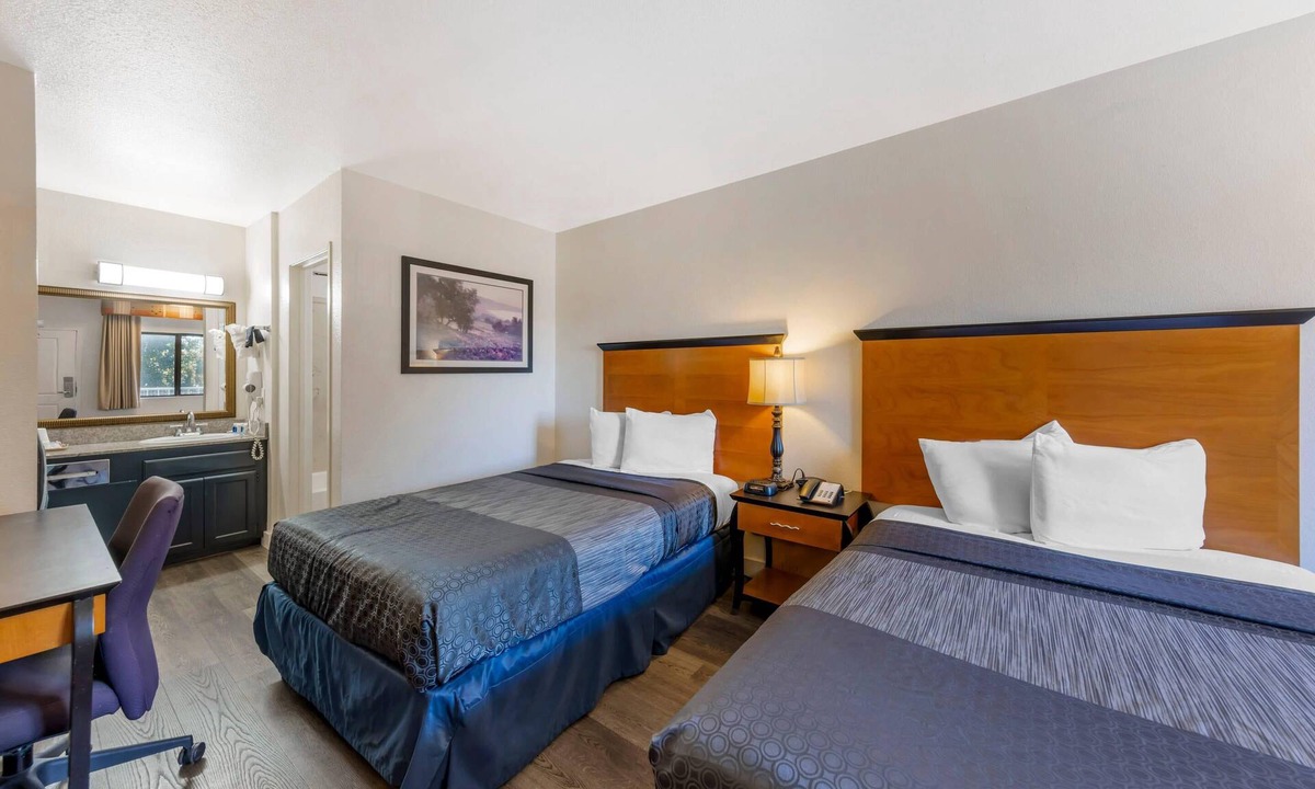 Carson City Hotel | Rodeway Inn at Nevada State Capitol