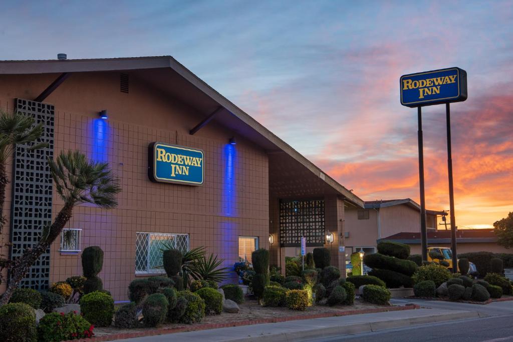 Merced Hotel | Rodeway Inn Near University-Gateway to Yosemite