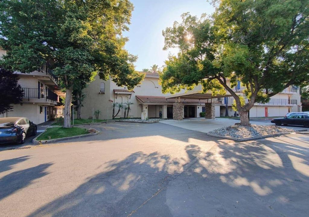 Rancho Cordova Hotel | Rodeway Inn & Suites Rancho Cordova - Folsom
