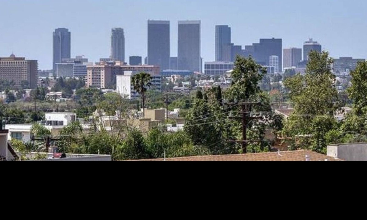 Melrose Bed & Breakfast | Romantic Beverly Hills Getaway LOFT