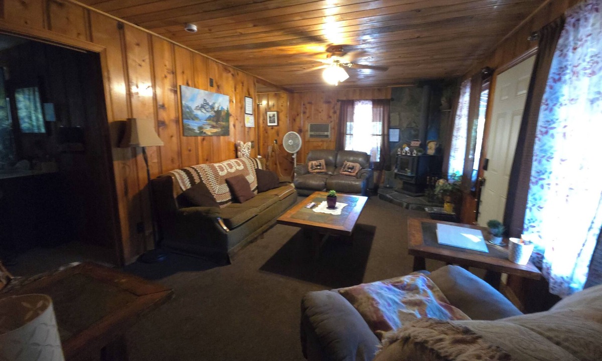 Midpines Cabin | Rustic Mountain Cabin at The Getaway
