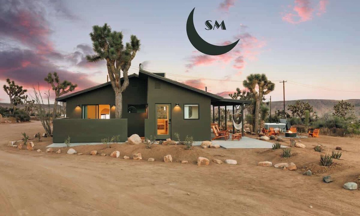 Pioneertown House | Sage Moon 5-Acre Pioneertown Escape with Hot Tub