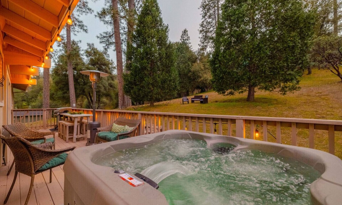 Groveland Cabin | Sami Pines · Peaceful Yosemite Cabin Retreat