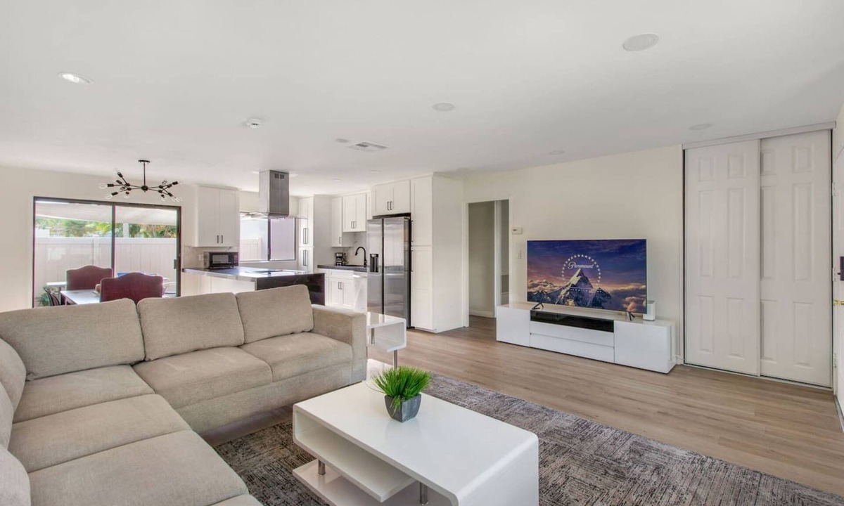 Aliso Viejo Villa | San Marco - Close to Entertainment, Restaurants