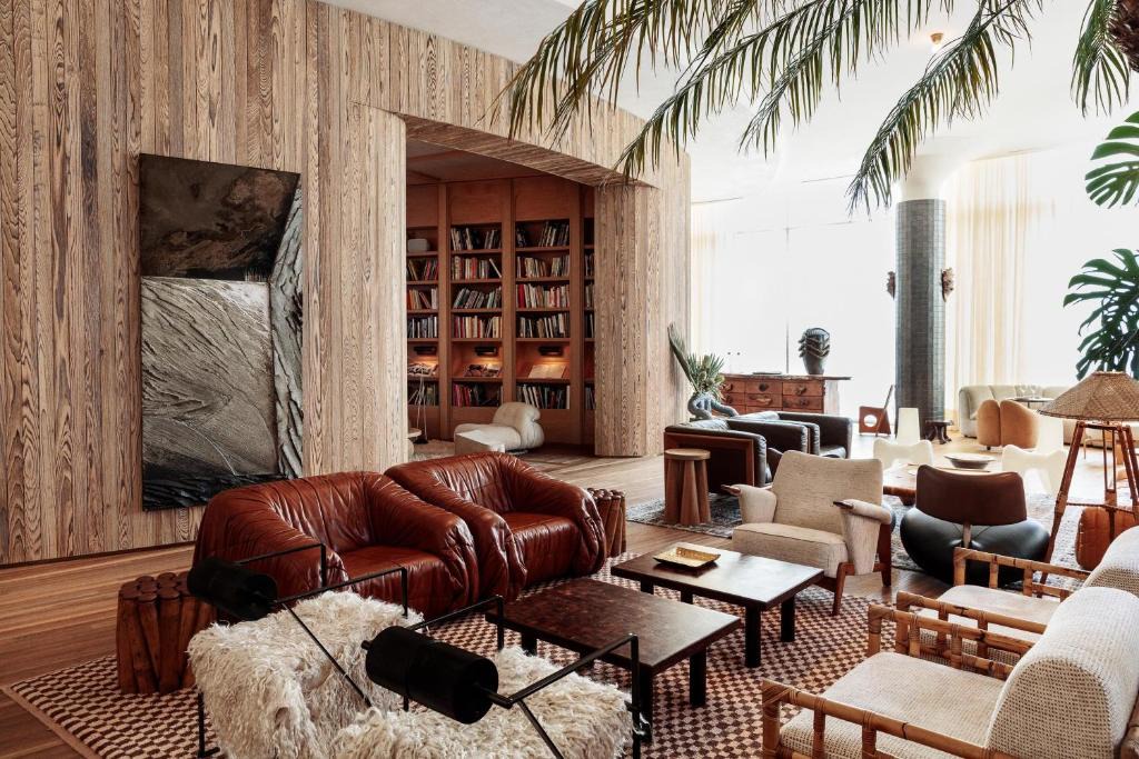 Downtown Hotel | Santa Monica Proper Hotel, a Member of Design Hotels