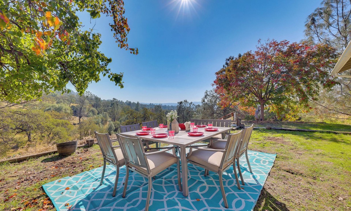 Yosemite Lakes House | Scenic Yosemite Lakes Escape w/Community Perks!
