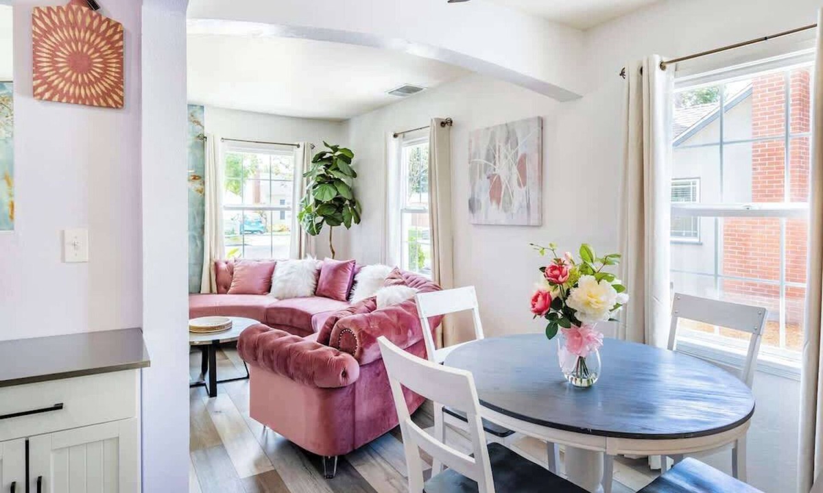 Riverside House | Sea Shell Cottage Near Downtown & UCR