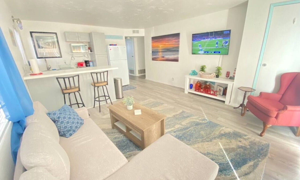 Silver Strand Apartment | Sea View, Boards, Bikes, W/d