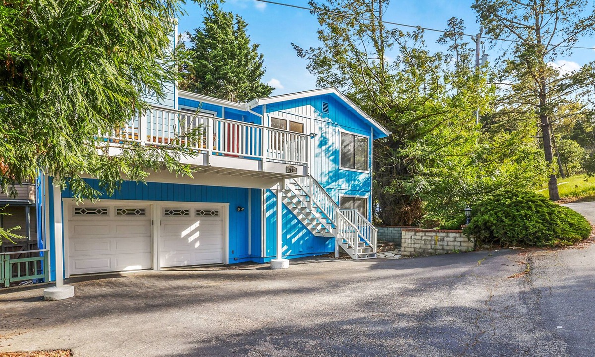 Lodge Hill House | Secluded home with furnished deck - short drive to beach & trails