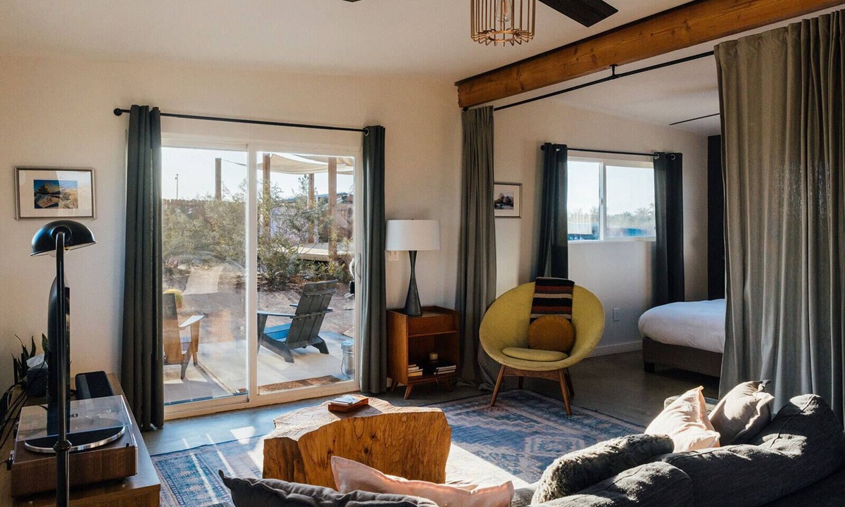Joshua Tree Cabin | Secluded Retreat-Hot Tub, Fire Pit, Outdoor Shower