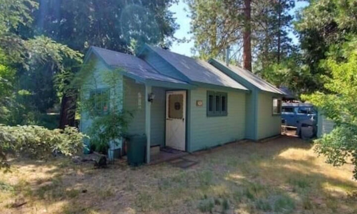 California Hot Springs Cabin | Sequoias Creekside2/Cozy Garden Cabin