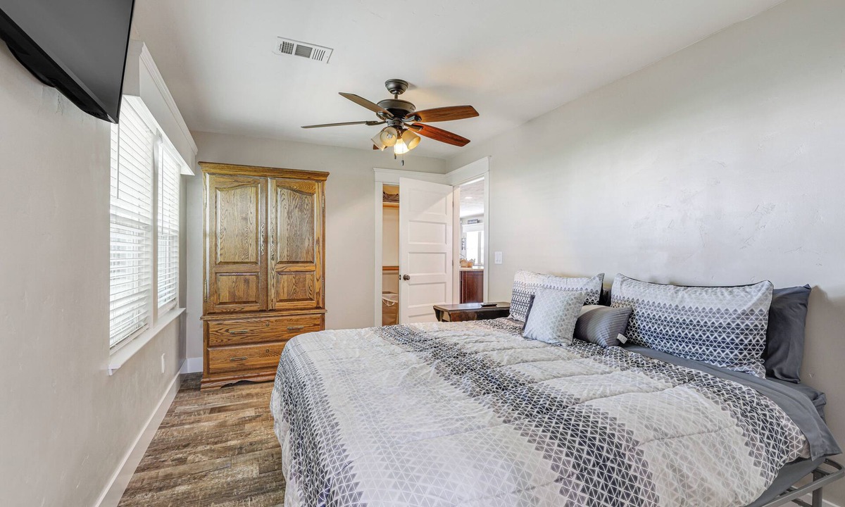 Stanislaus County Cottage | Serene Hughson Vacation Rental w/Shared Pool