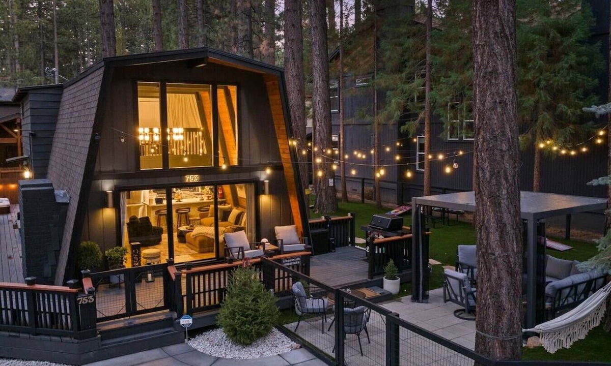Summit Estates House | Serenity Cabin, Walk to Slopes, Hot tub, Fire Pit