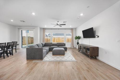 Pumpkin Center House | Serenity House- Newly Built, Peaceful Stay
