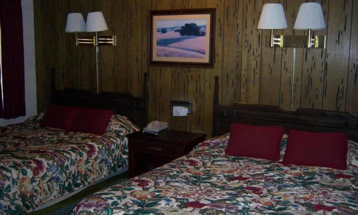 Shasta Lake Hotel | Shasta Dam Motel