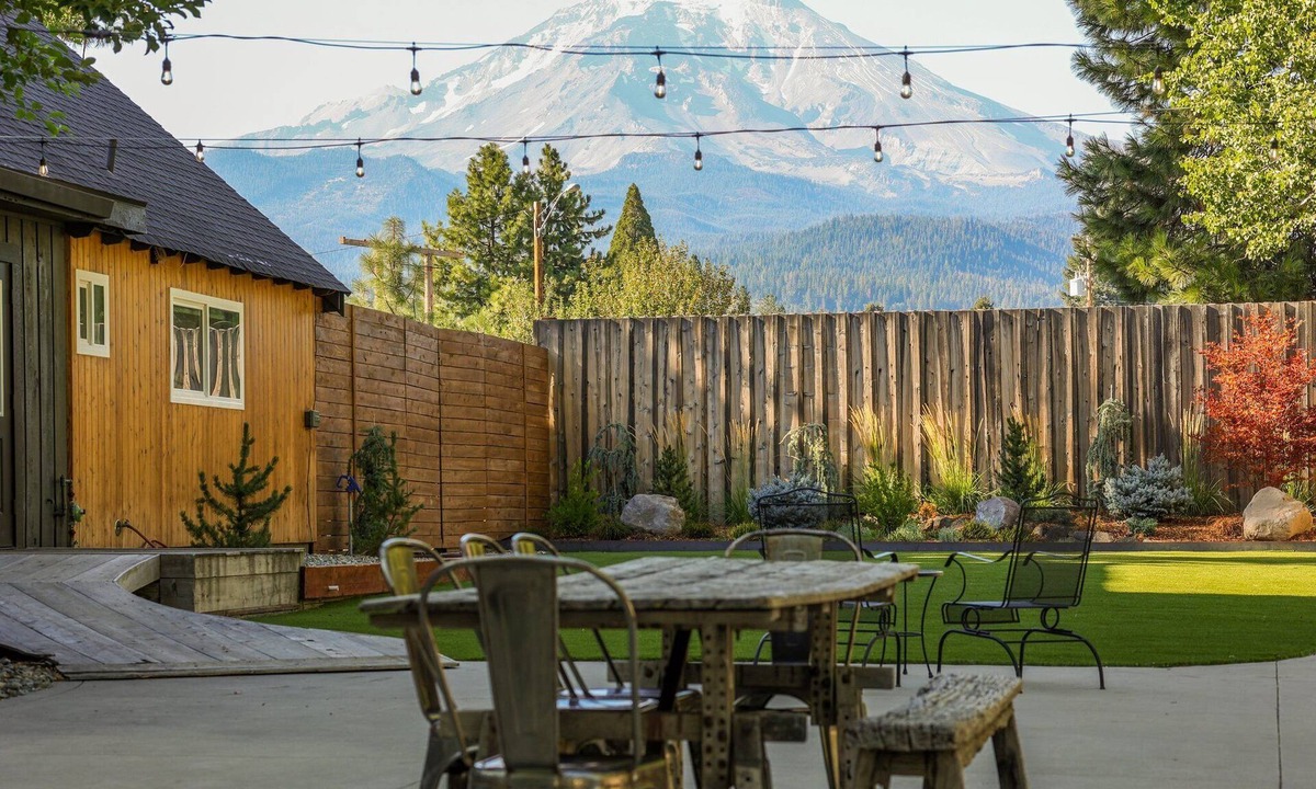 McCloud Hotel | Shasta View Lodge