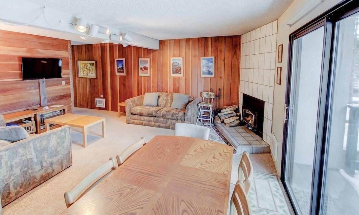 Mammoth Lakes Condo | Sherwin Villas #63 | Private Deck & Near Lakes