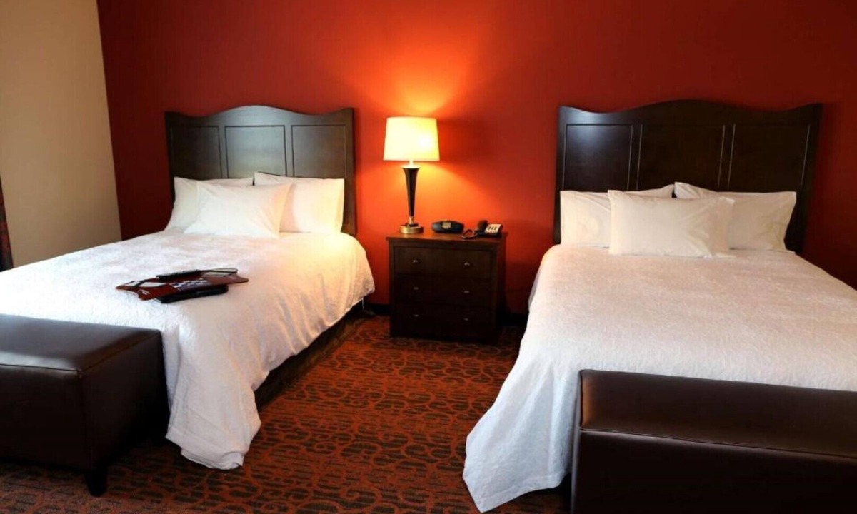 Union City House | Shop, dine, and explore in Union City