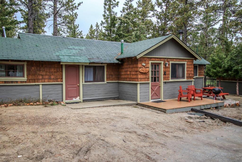Big Bear Lake House | Shore Acres Lodge-451 by Big Bear Vacations