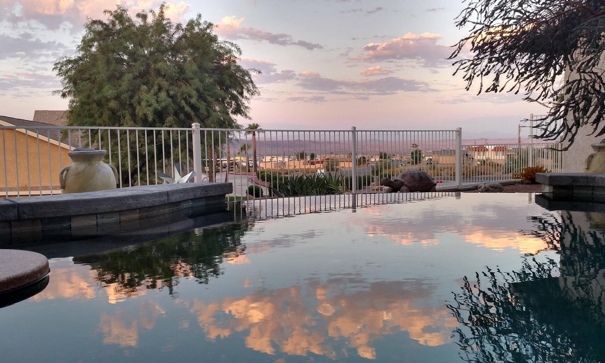 Lake Havasu City Condo | Shoshone One Bedroom with Lake and Pool Views