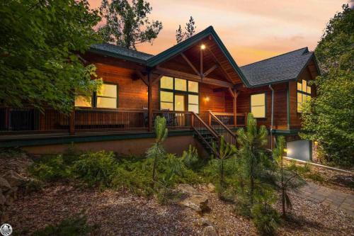 Tuolumne County House | Sierra Haus Cottage with Private Lake Access