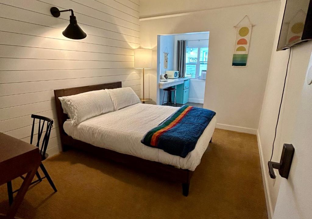 Mojave Hotel | Sierra Motor Lodge - A Sierra Blue Hotel