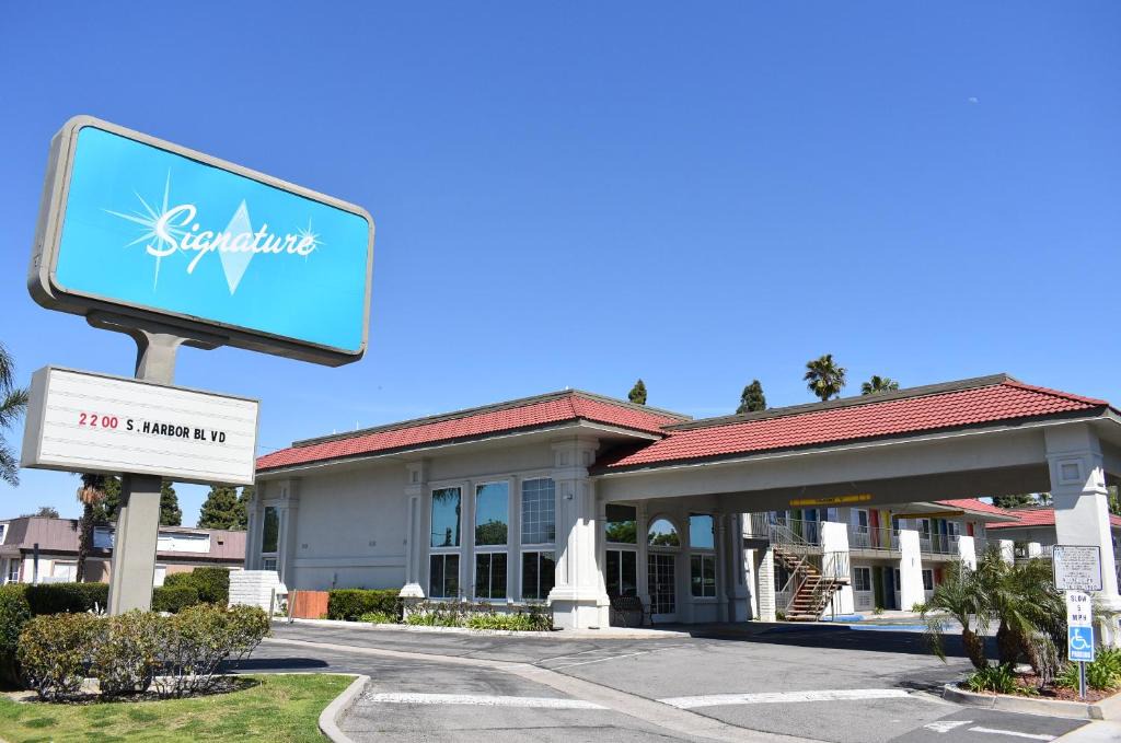 Anaheim Resort Hotel | Signature Anaheim Maingate