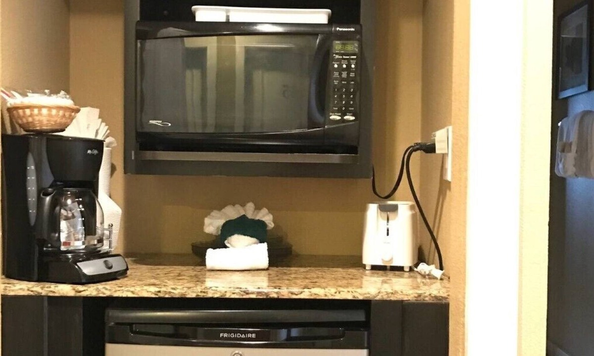 Tahoe Village Apartment | Ski In/Out Eagles Nest Lodge - Studio 4B