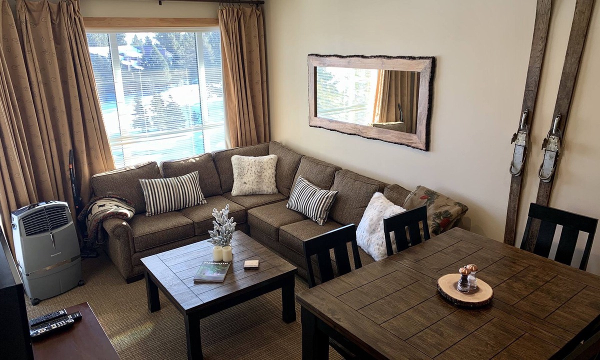 Mammoth Lakes Condo | Ski-In/Ski-Out - Top Floor - Juniper Spring Lodge Unit 533
