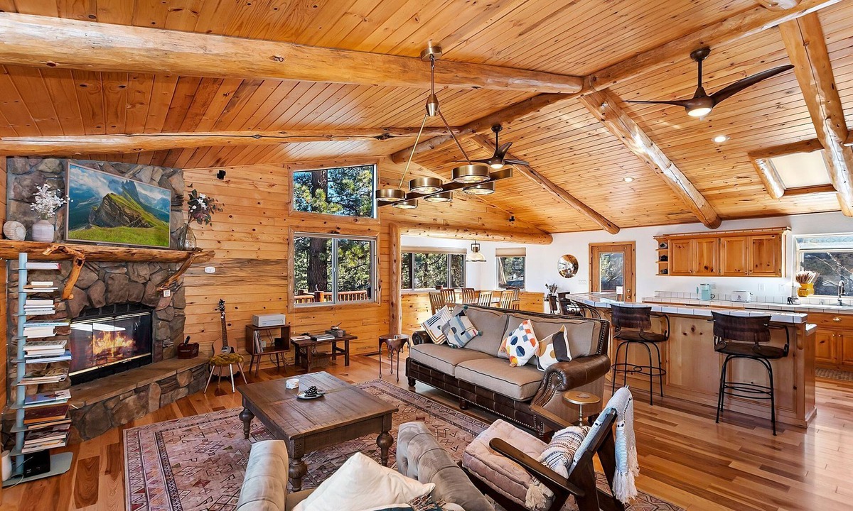 Castle Glen Estates Cabin | Sky Pine Retreat by Destination Big Bear: Log Cabin Home! Game Room! HOT TUB! EV Charger!
