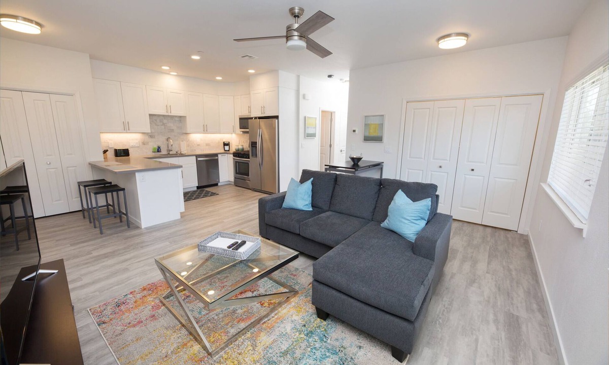 Sonoma Apartment | Sleek Sonoma 2BR Condo Retreat