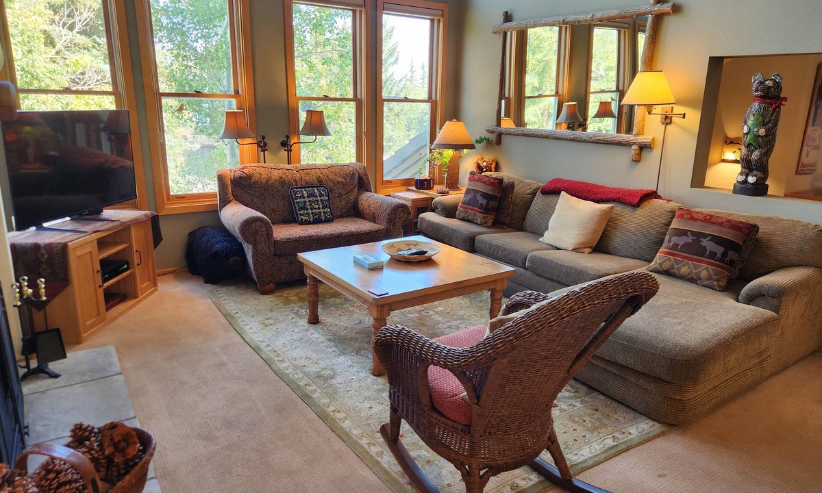 Mammoth Lakes Condo | Snowcreek Resort Vacation Rental 838