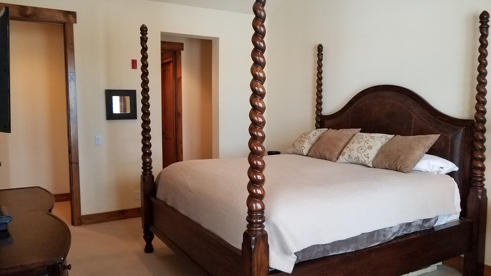 Mammoth Lakes Condo | Snowcreek Resort,1192 Pyramid Peak Drive, BTC 4652-0001