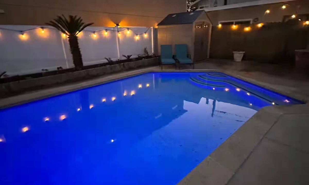 Madrona House | Solo Casita w/Poolside Bliss