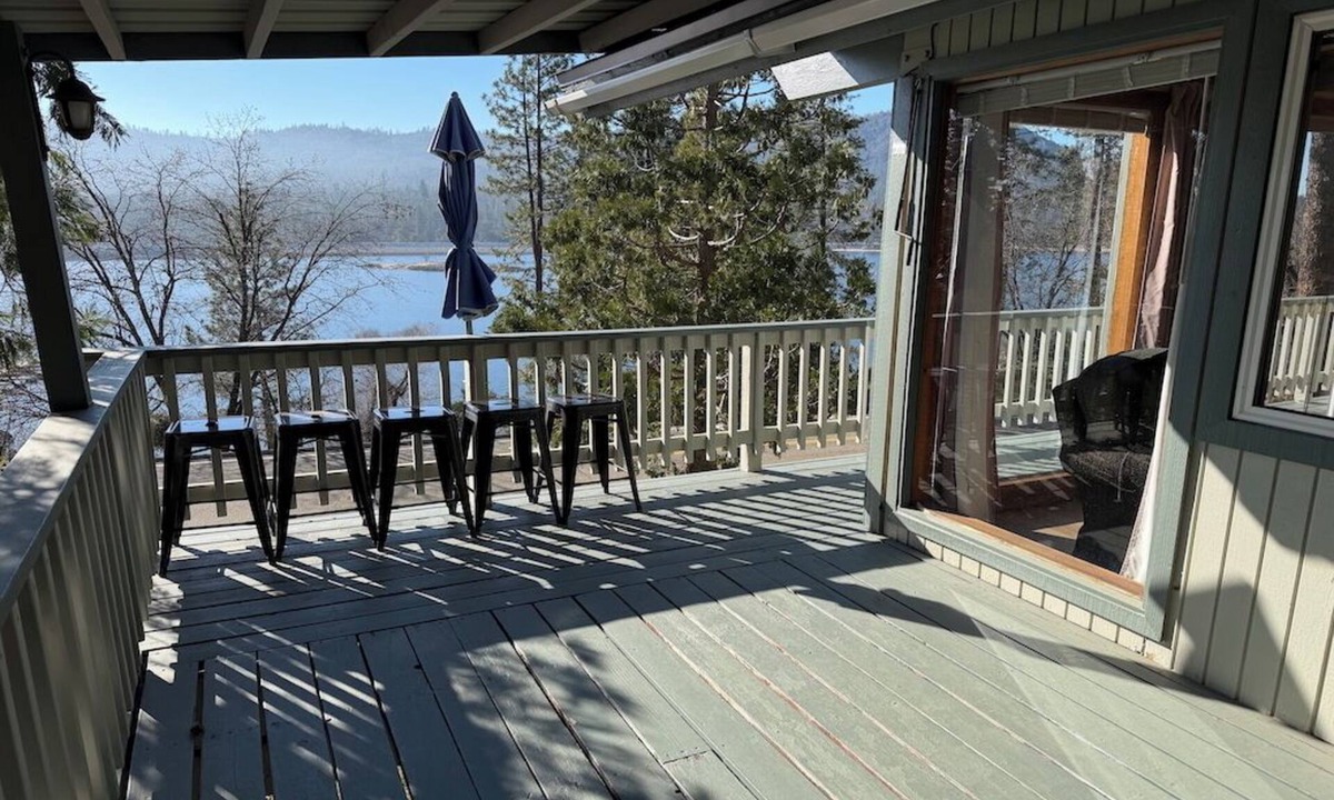 Bass Lake House | Spacious 2 Level Lakefront Retreat + Private Boat Slip/launch + Epic Views