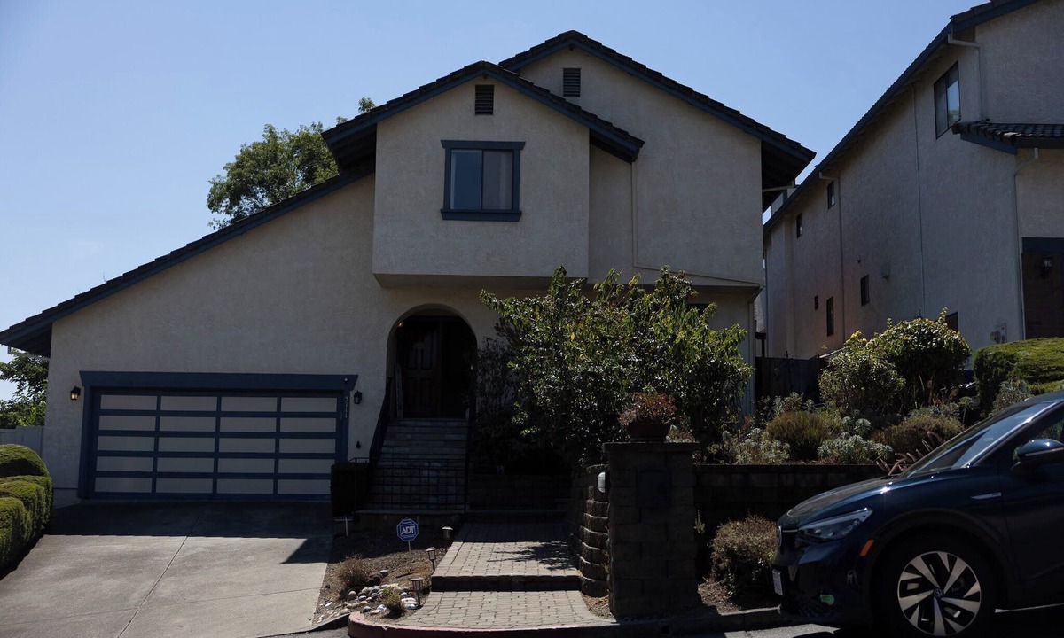 Castro Valley House | Spacious,2300 sqft,3BR/2.5BA Entire Castro Valley Home. 1 California King,3Queen