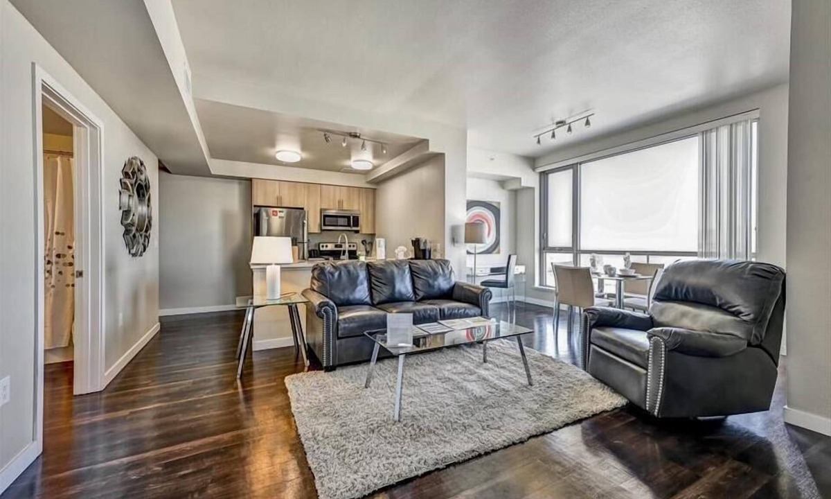 Downtown San Jose Apartment | Spacious 2BR | Full Kitchen | Laundry | Pool | Gym