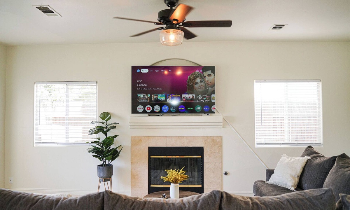 Pumpkin Center House | Spacious 4-bedroom house/comfy beds