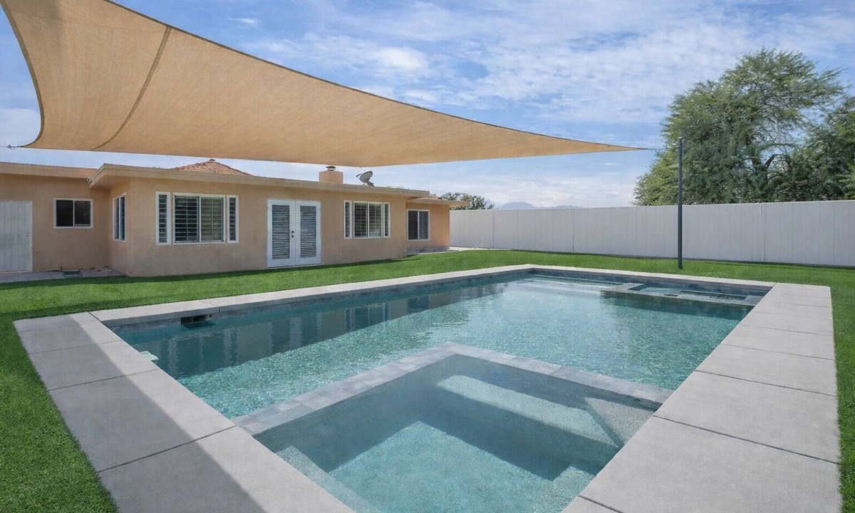 Desert Hot Springs Resort | Spacious 5-bedroom resort in peaceful Desert Hot Springs with AC