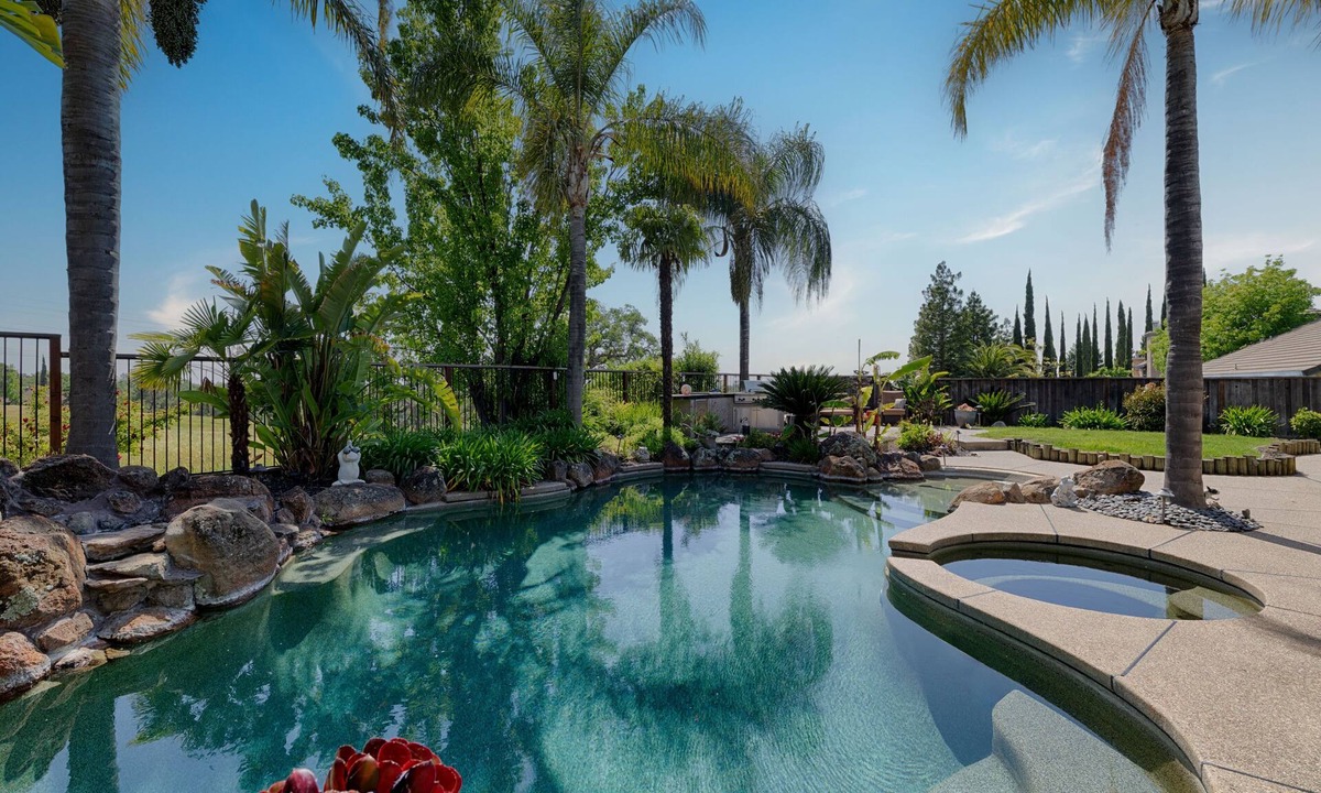 Pleasant Grove House | Spacious 5-bedroom tropical paradise resort style pool spa scenic sunset views