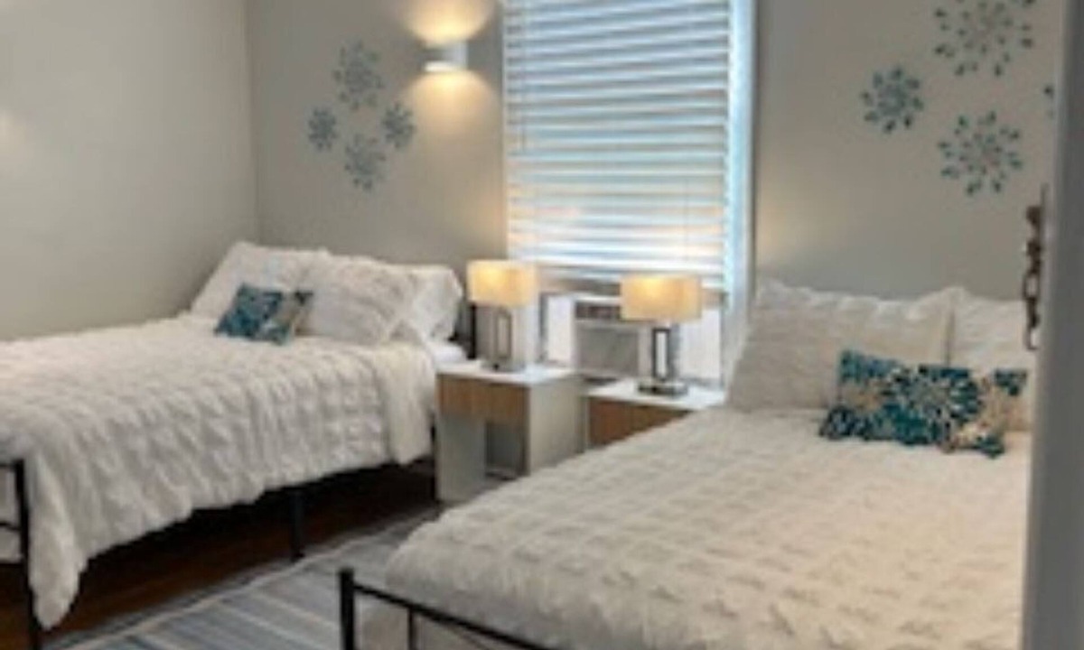 Santa Clara House | Spacious 5-Bedroom Retreat Near Levi’s Stadium – No Hidden Fees