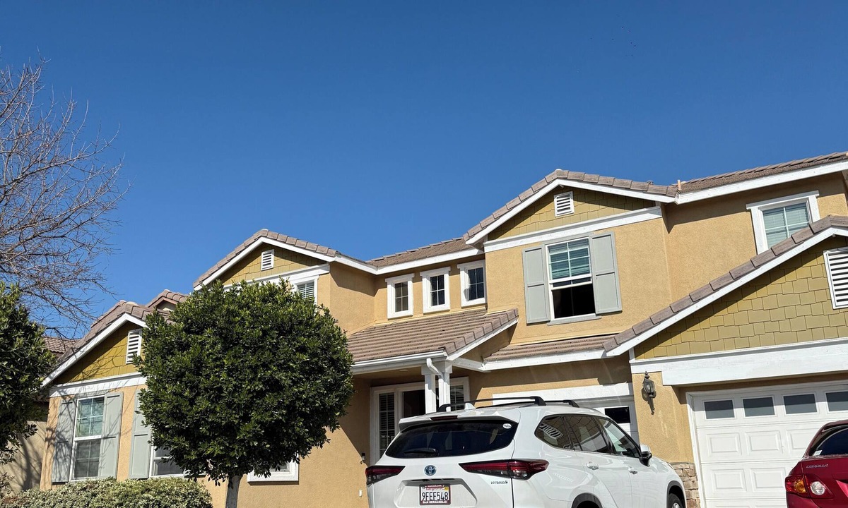 Moreno Valley House | Spacious 5BR Home - Sleeps 10 - Quiet & Clean - Perfect for Families & Groups