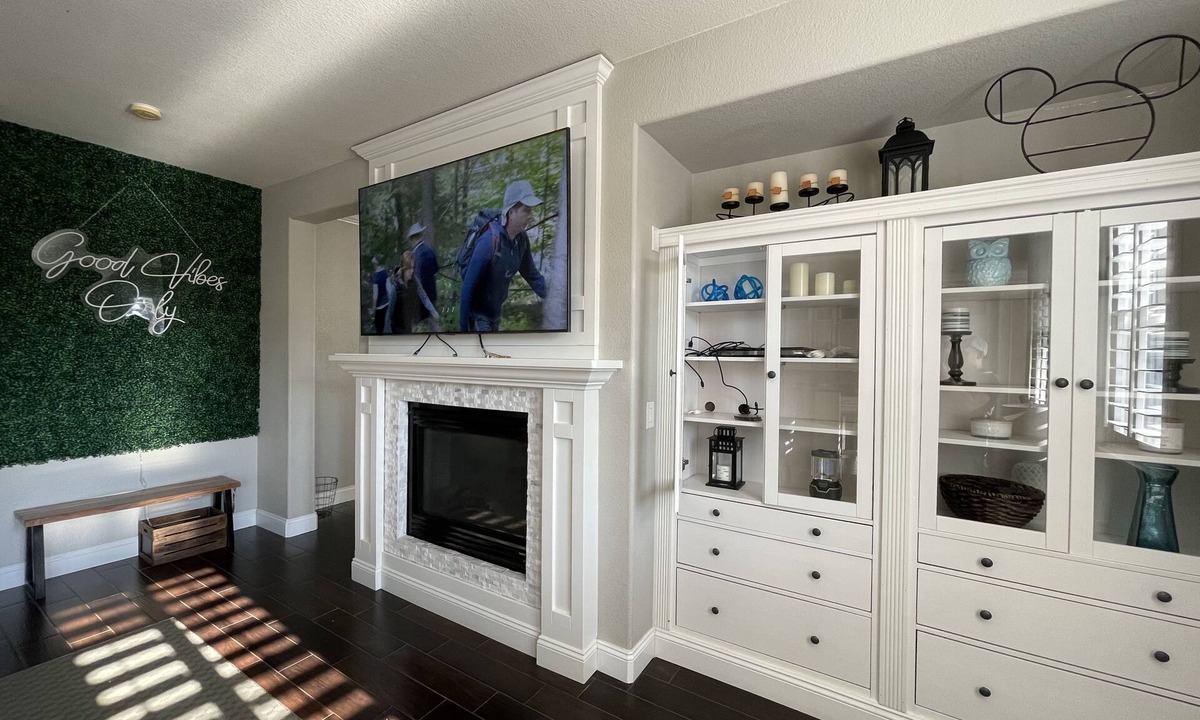 Sparks House | Spacious and Modern 4 bed 2.5 bath home, 3000 sq feet home for Monthly Rental