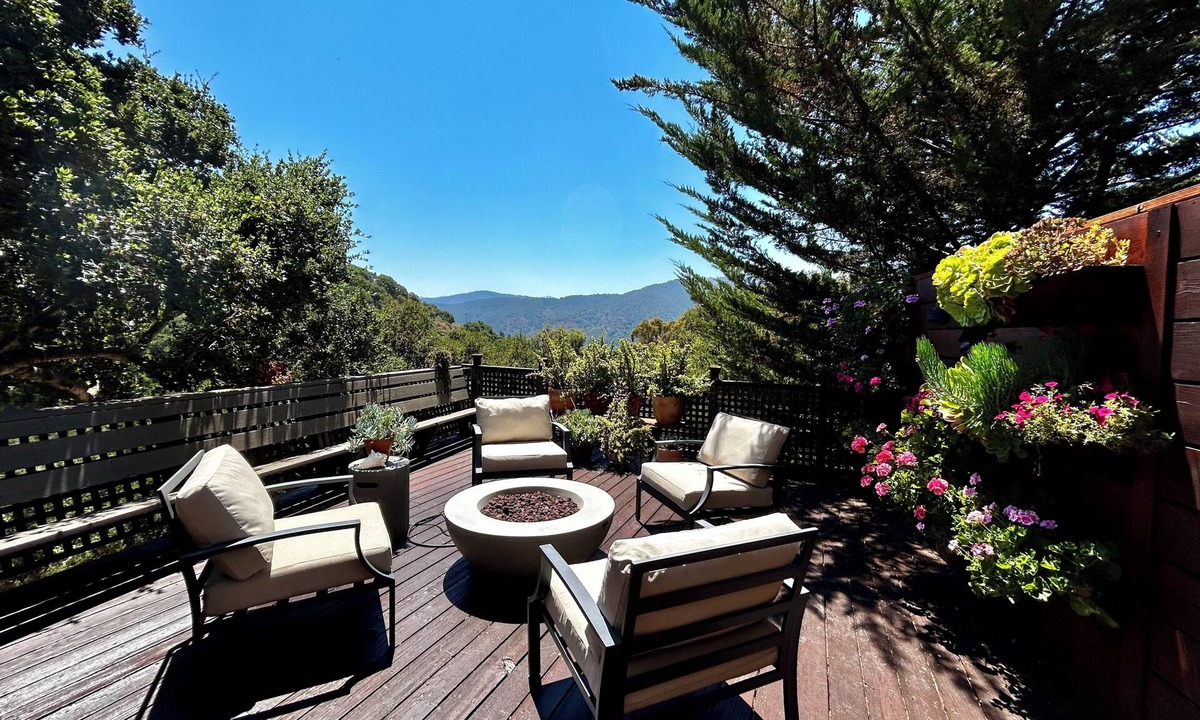 Carmel Valley House | Spacious & Artful: Private, Sophisticated Retreat with Scenic Canyon Views