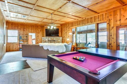 Yosemite Lakes House | Spacious Coarsegold Getaway ~ 34 Mi to Yosemite!