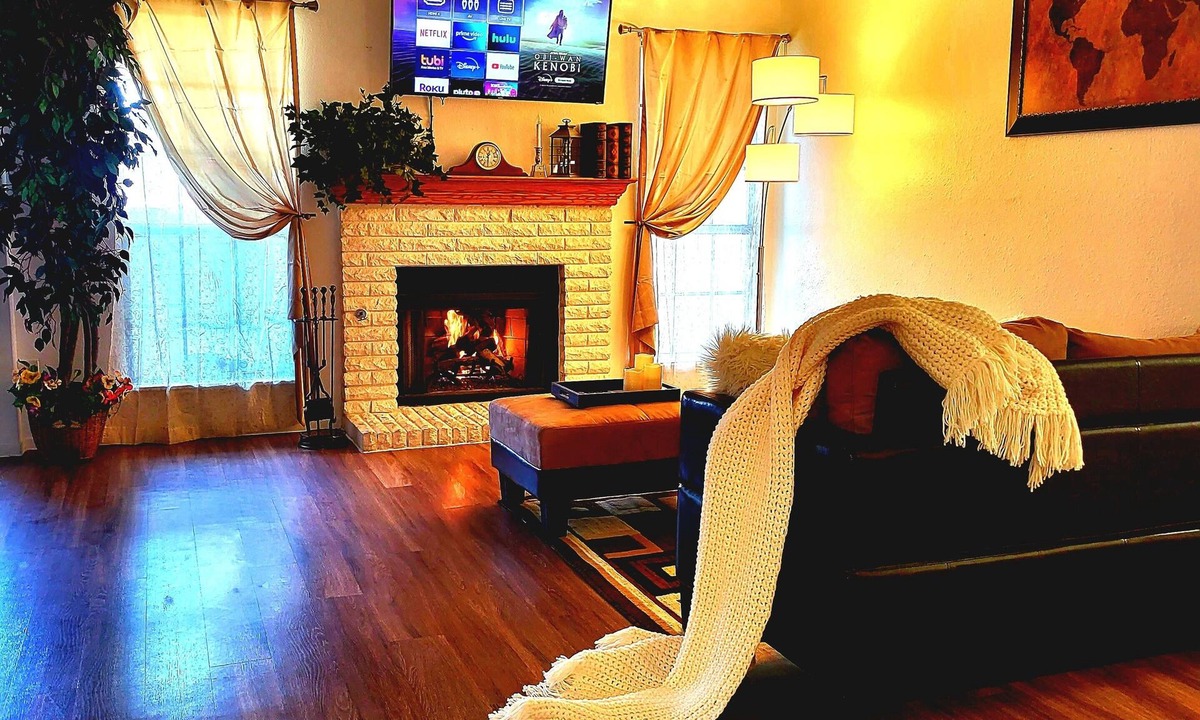 Paradise Condo | Spacious Condo minutes away from Las Vegas Strip